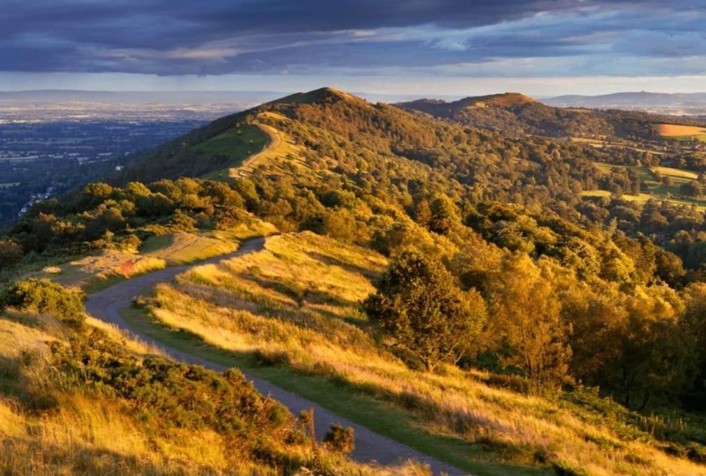 Charming Malvern Cottage With Outstanding Views Malvern Wells Esterno foto