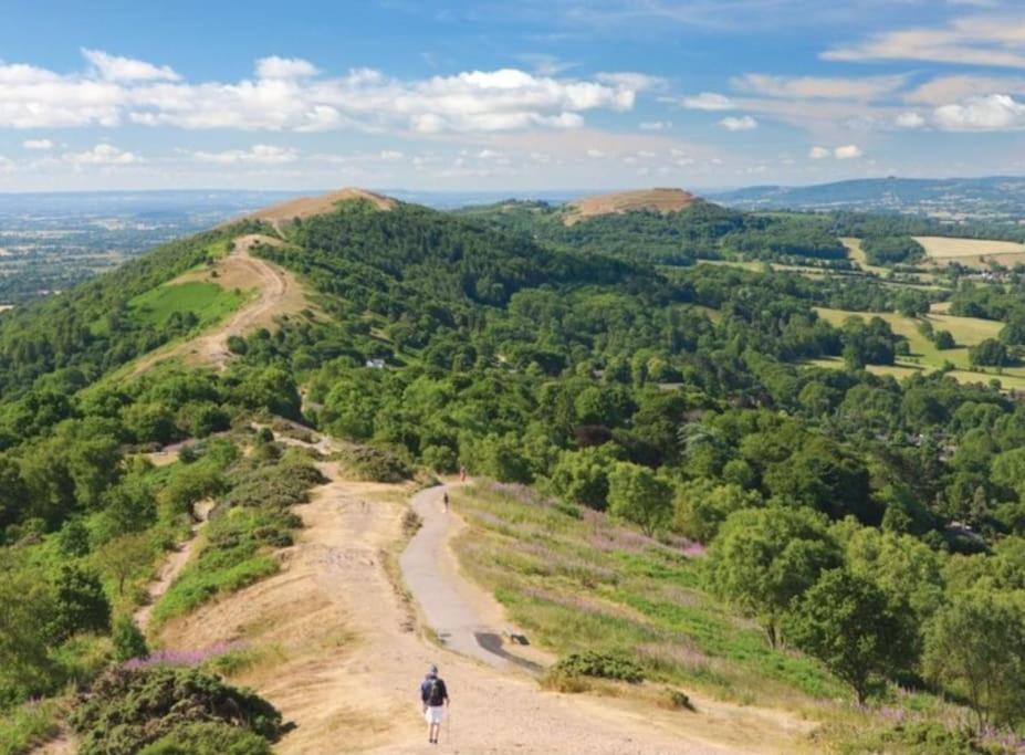 Charming Malvern Cottage With Outstanding Views Malvern Wells Esterno foto